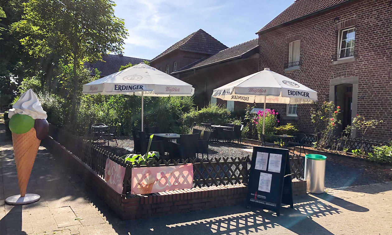 Alpaka Cafe & Eisdiele An der Heide