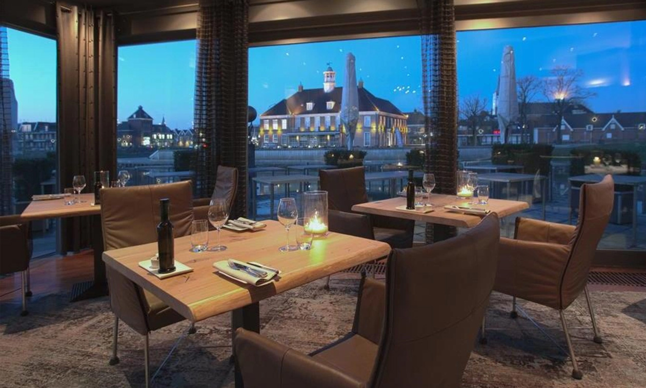 De Zon Hotel & Restaurant by Flow