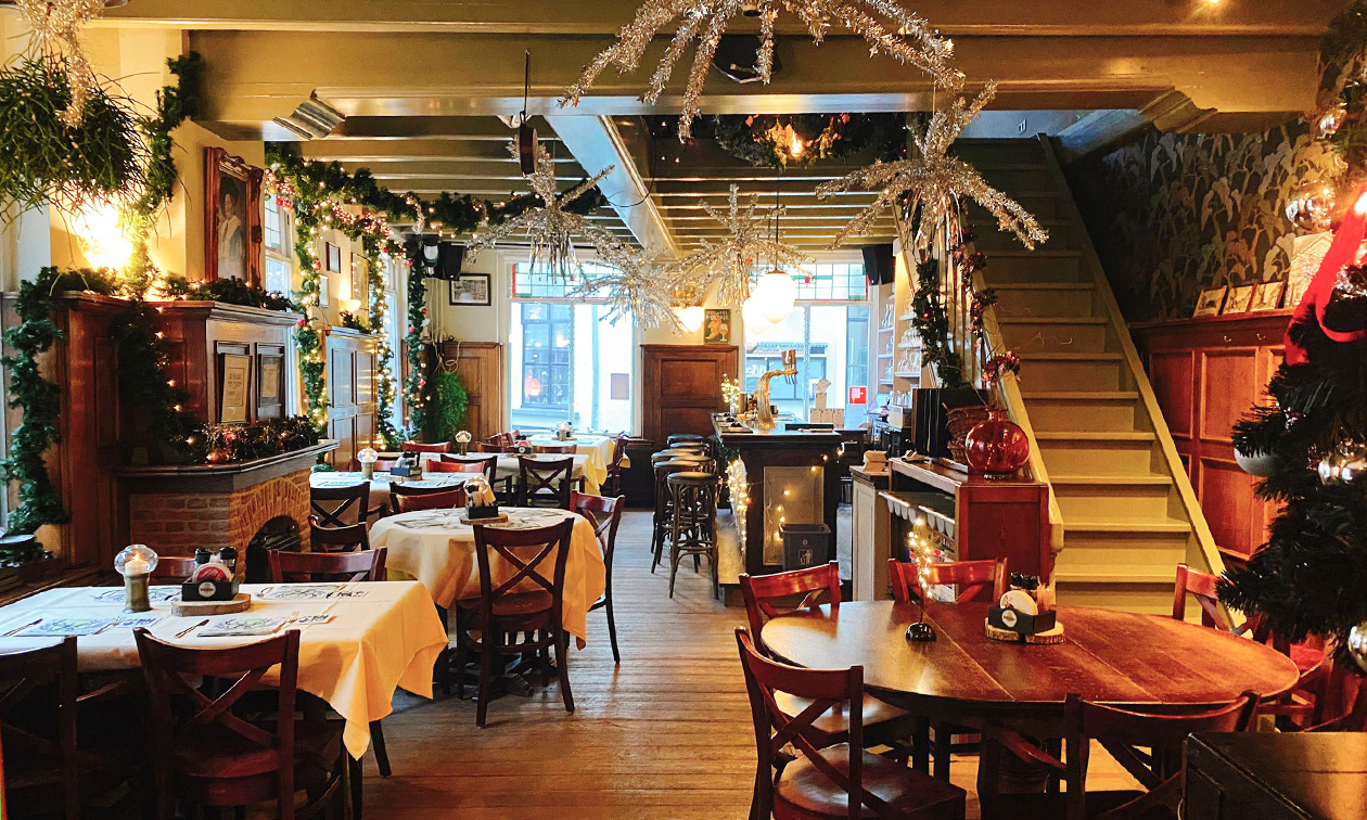 Eetcafé Poort van Cleve Grave