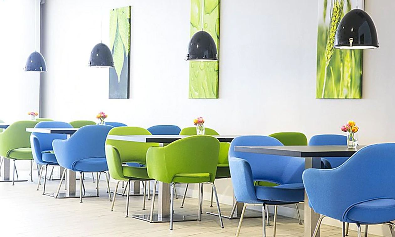 Holiday Inn Express Arena Towers