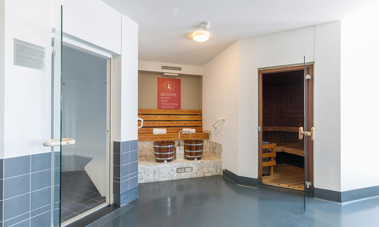 Leonardo Hotel IJmuiden Seaport Beach