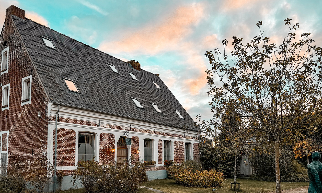 Les Salonnières