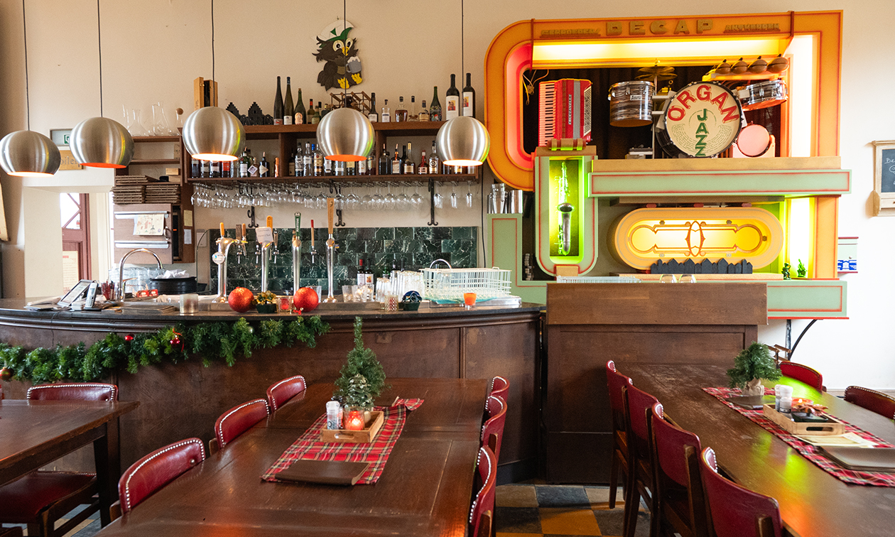 Modern - Fine Dining & Friends