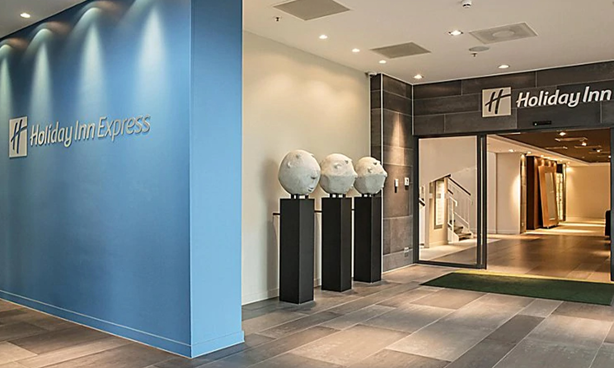 Holiday Inn Express Arena Towers