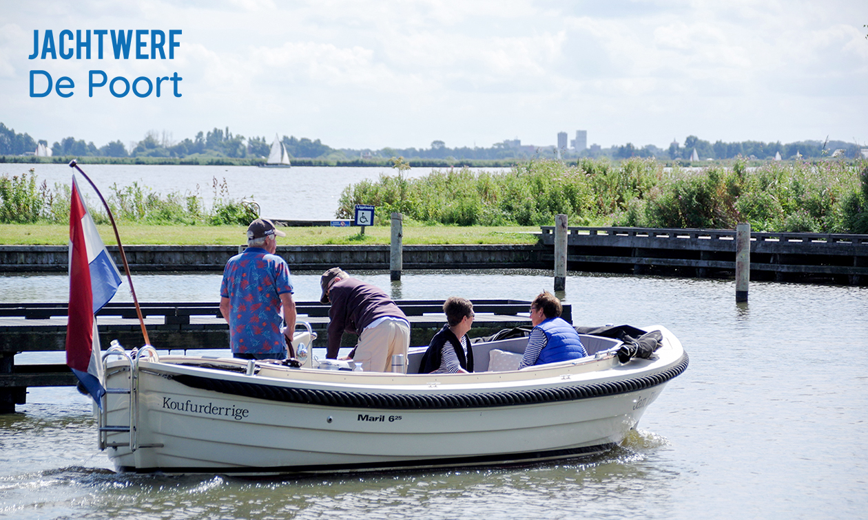 Huur sloep of pontonboot voor halve of hele dag (1 t/m 10 pers.)