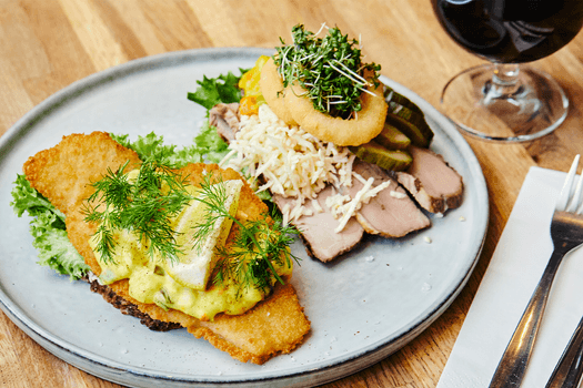 2 stykker smørrebrød 