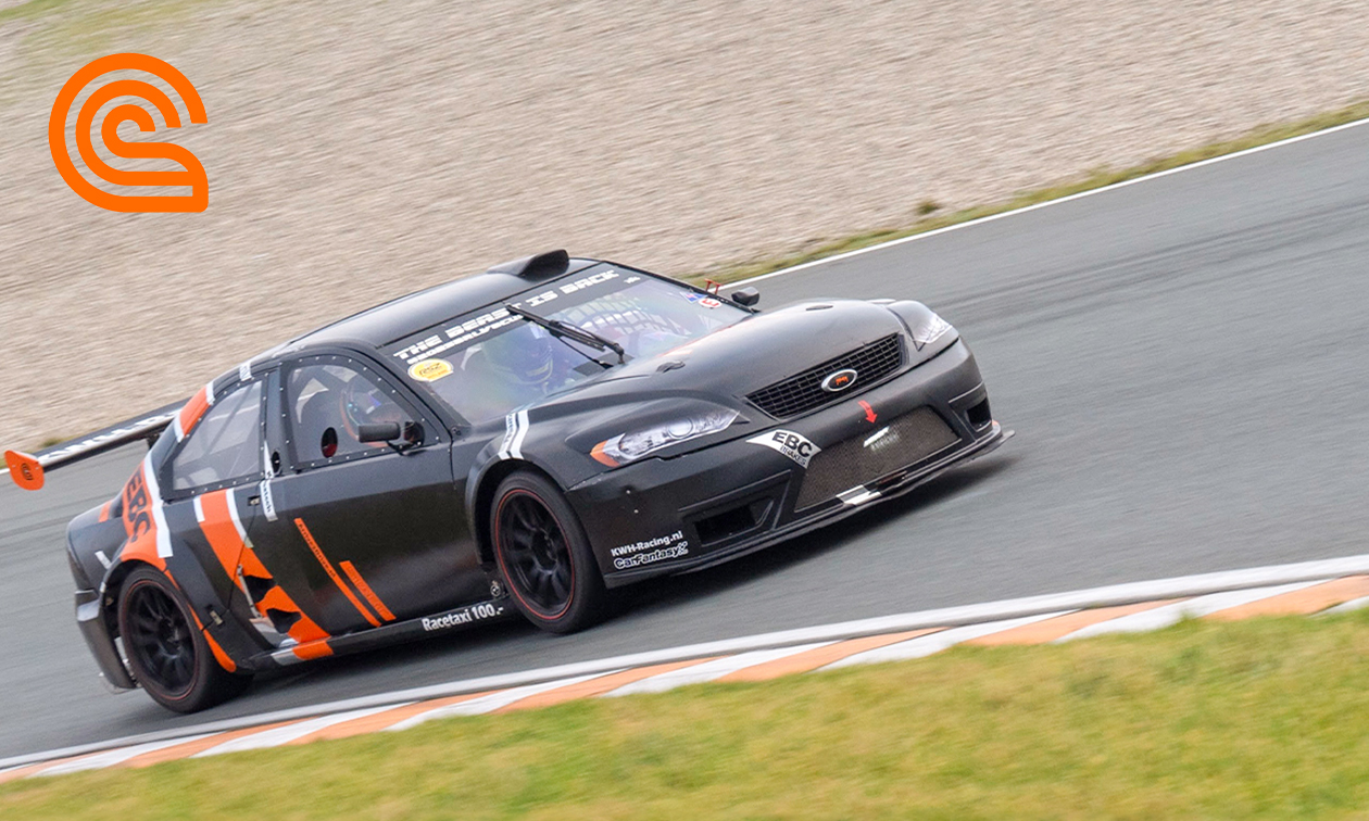 Racen op het circuit in Zandvoort of Assen