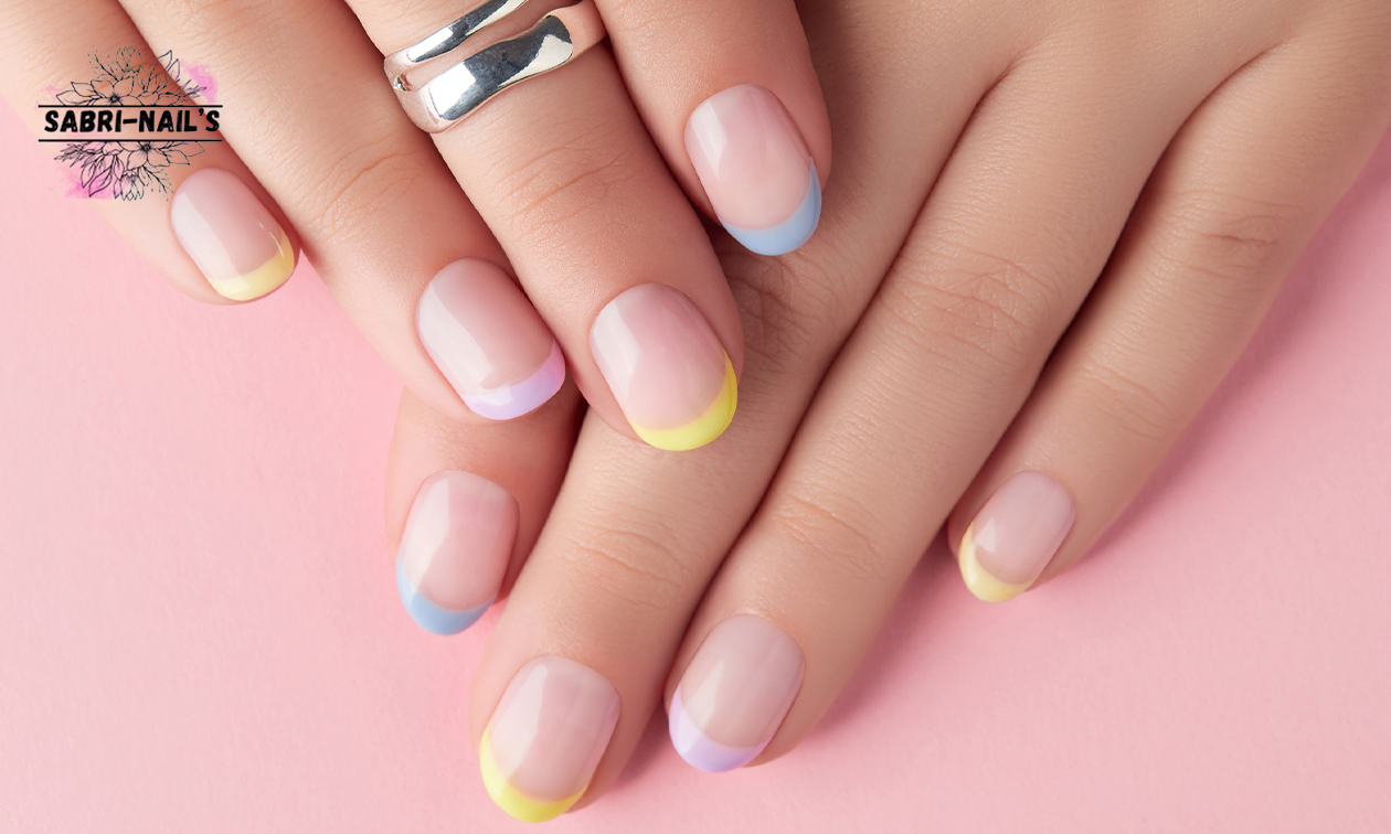 Manucure + évtl. vernis semi-permanent ou capsules américaines