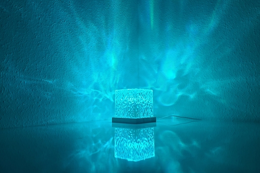 Natlampe med vandmønster